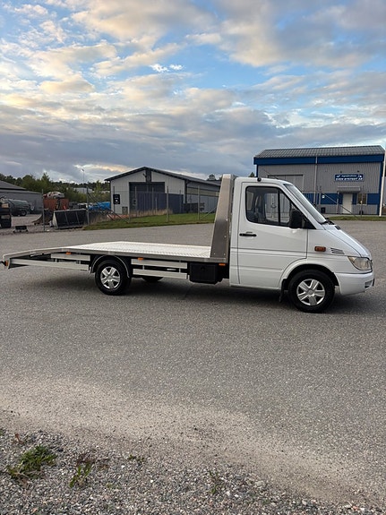 Mercedes-Benz Sprinter 208 21 of 26