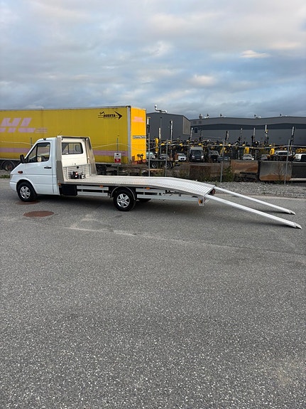 Mercedes-Benz Sprinter 208 15 of 26