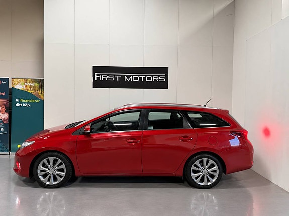 Toyota Auris 3 of 23
