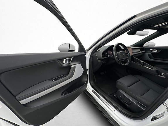 Polestar 2 11 of 30