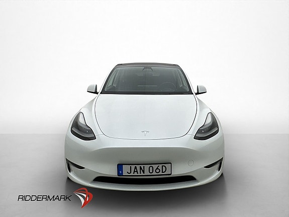 Tesla Model Y 3 of 30