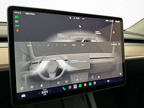 Tesla Model Y 18 of 30