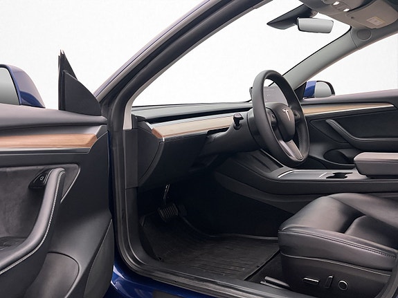 Tesla Model 3 12 of 30