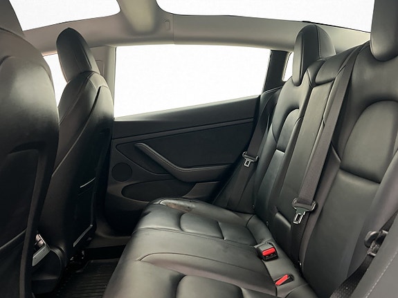 Tesla Model 3 18 of 30