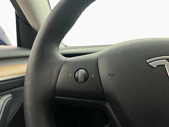 Tesla Model 3 20 of 30