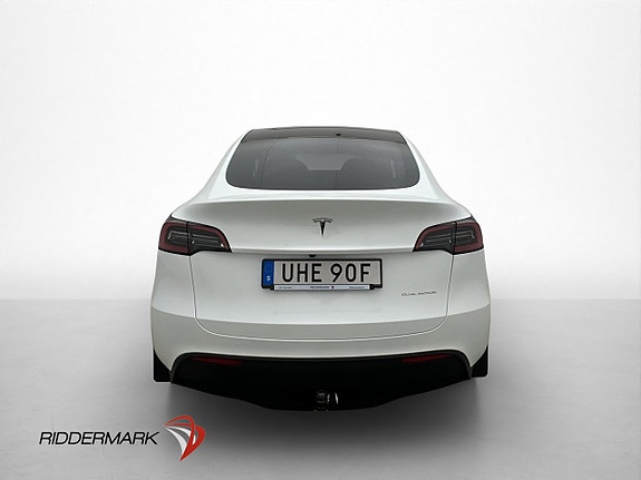 Tesla Model Y 8 of 30