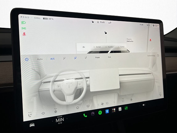 Tesla Model Y 26 of 30