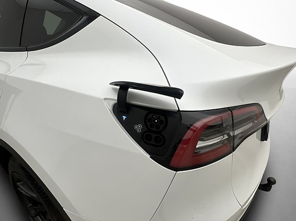Tesla Model Y 30 of 30