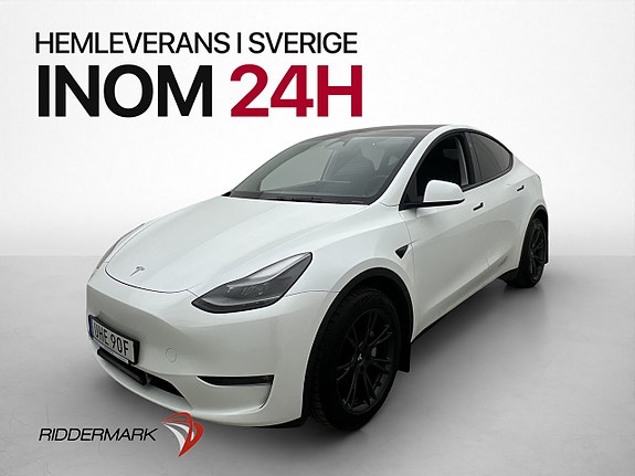 Tesla Model Y 4 of 30