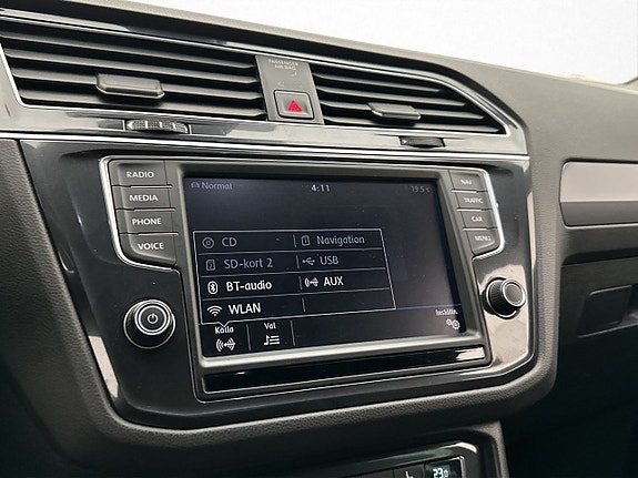 Volkswagen Tiguan 17 of 30
