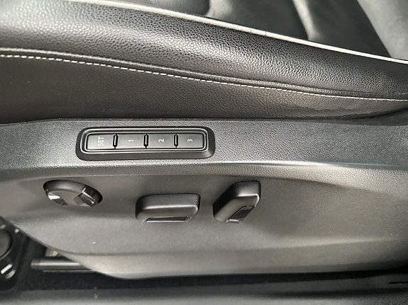 Volkswagen Tiguan 13 of 30