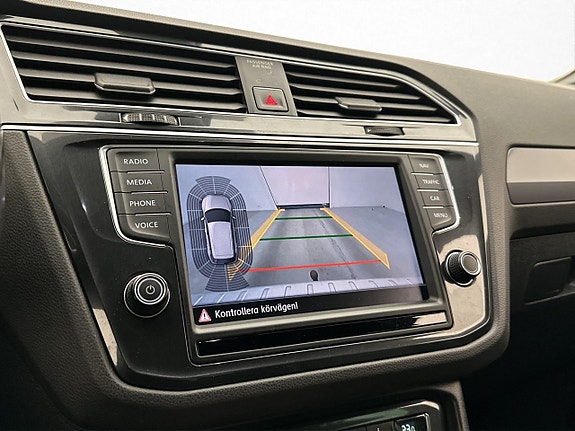 Volkswagen Tiguan 15 of 30