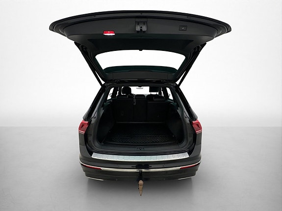 Volkswagen Tiguan 9 of 30
