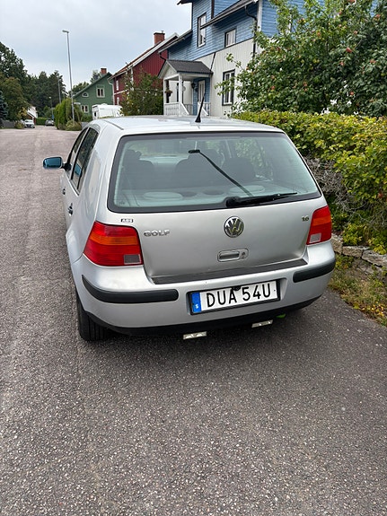 Volkswagen Golf IV 3 of 6