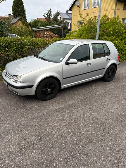 Volkswagen Golf IV 2 of 6