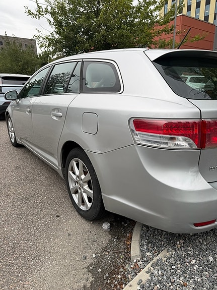Toyota Avensis 4 of 6