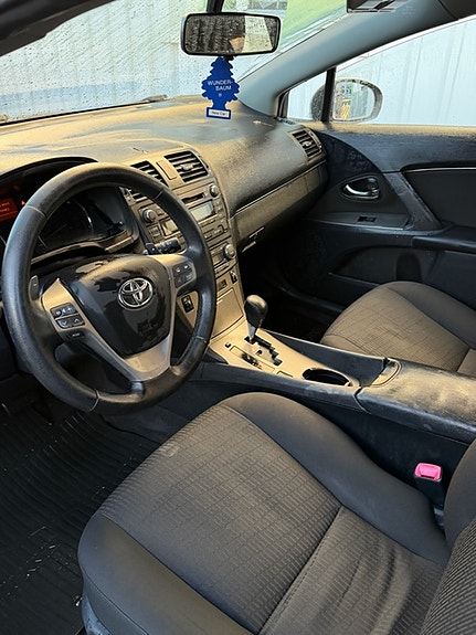 Toyota Avensis 10 of 18