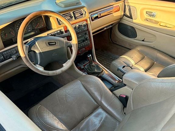 Volvo C70 5 of 7