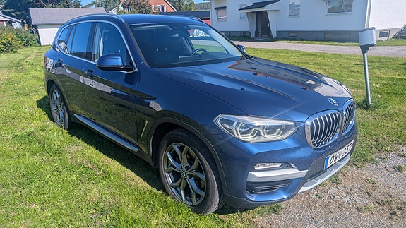 BMW X3 2 of 7