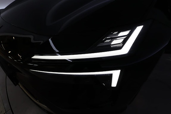 Polestar 4 10 of 30