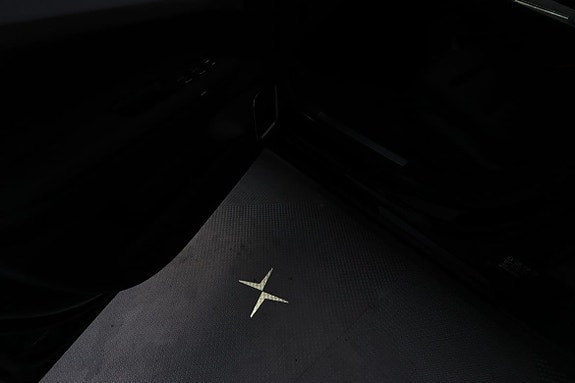 Polestar 4 12 of 30