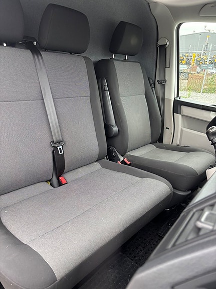 Volkswagen Transporter 7 of 16