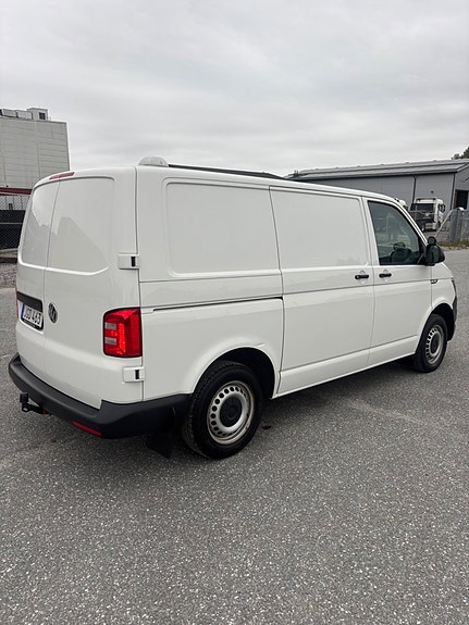 Volkswagen Transporter 2 of 16
