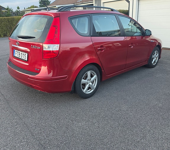 Hyundai i30 3 of 7