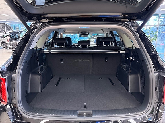 Kia Sorento 8 of 13