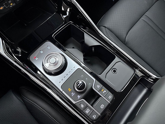 Kia Sorento 6 of 13