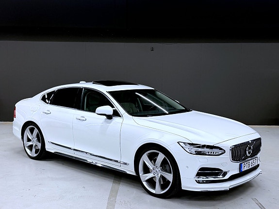 Volvo S90 17 of 30