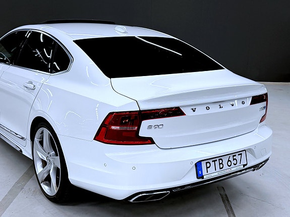 Volvo S90 21 of 30