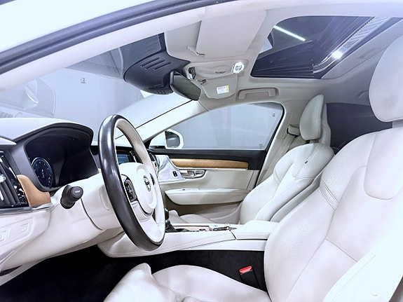 Volvo S90 3 of 30