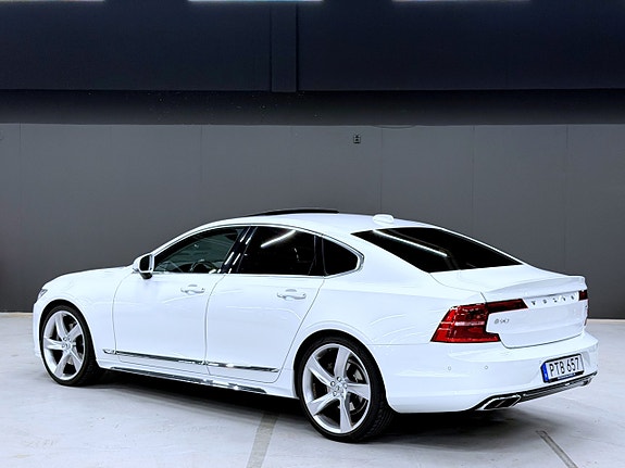 Volvo S90 30 of 30