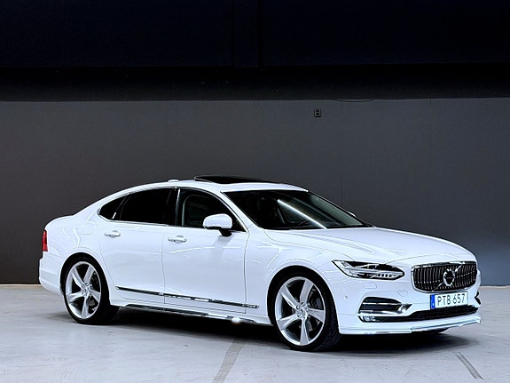 Volvo S90 26 of 30