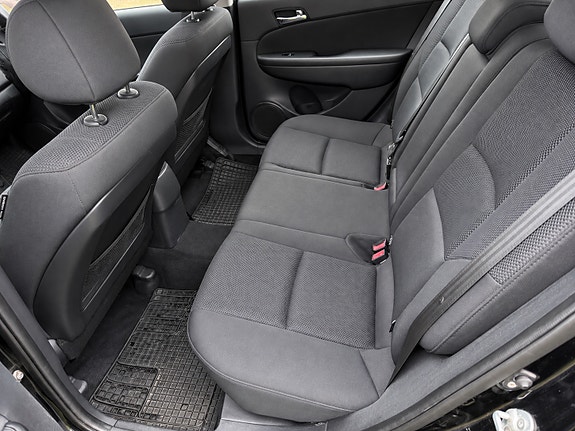Hyundai i30 8 of 10