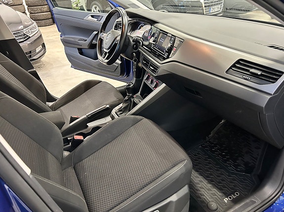 Volkswagen Polo 10 of 14