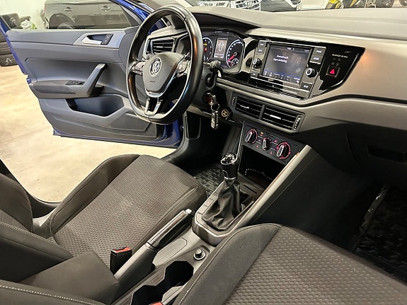 Volkswagen Polo 11 of 14