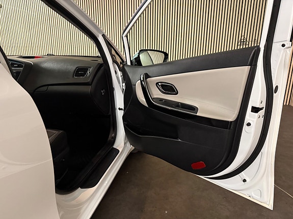 Kia Ceed 21 of 24