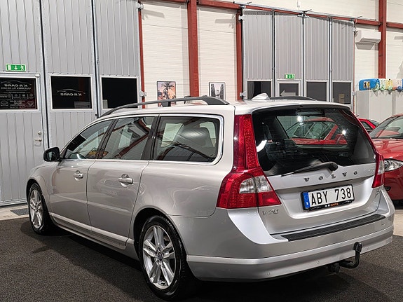Volvo V70 5 of 19