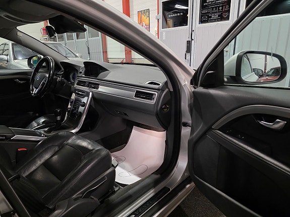 Volvo V70 15 of 19