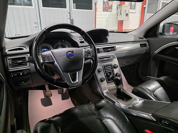 Volvo V70 10 of 19