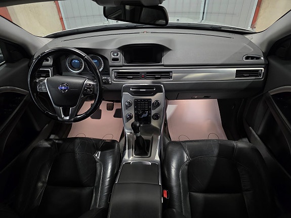 Volvo V70 11 of 19