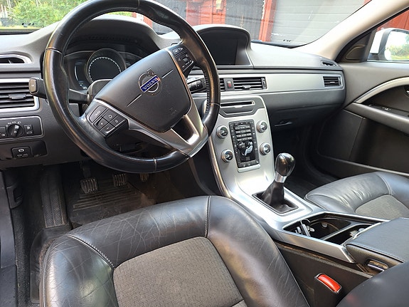 Volvo V70 6 of 7