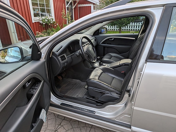 Volvo V70 5 of 5