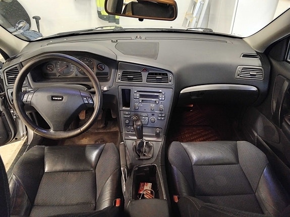 Volvo S60 3 of 4