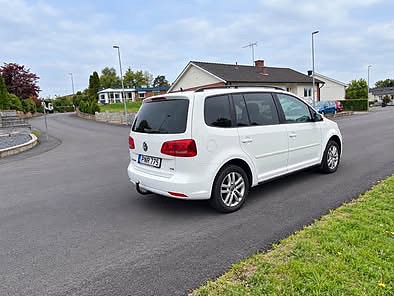 Volkswagen Touran 3 of 4