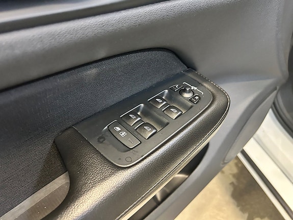 Volvo V60 7 of 15