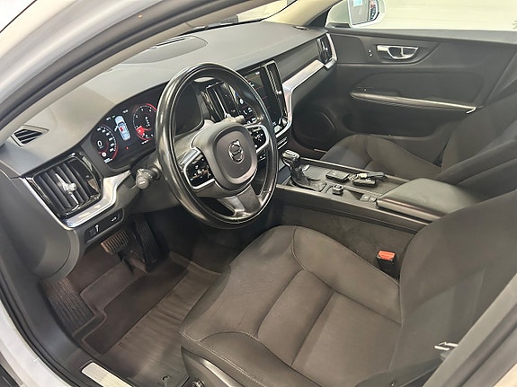 Volvo V60 6 of 15