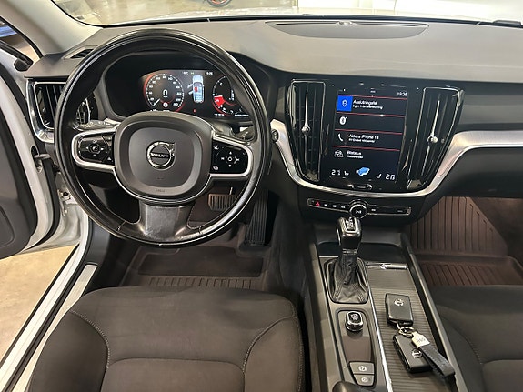 Volvo V60 9 of 15
